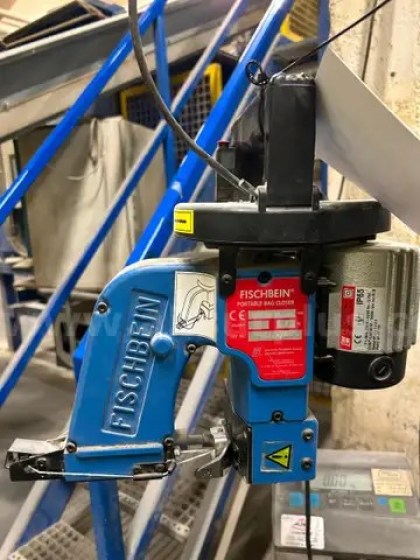 Fischbein Portable Bag Stitcher Pic 003